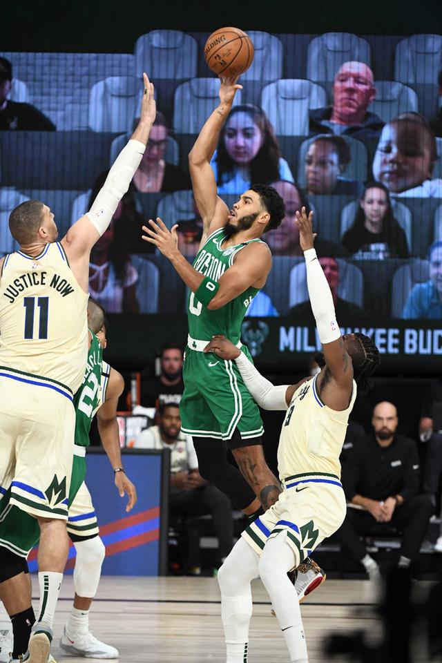 租借签约 租借签约