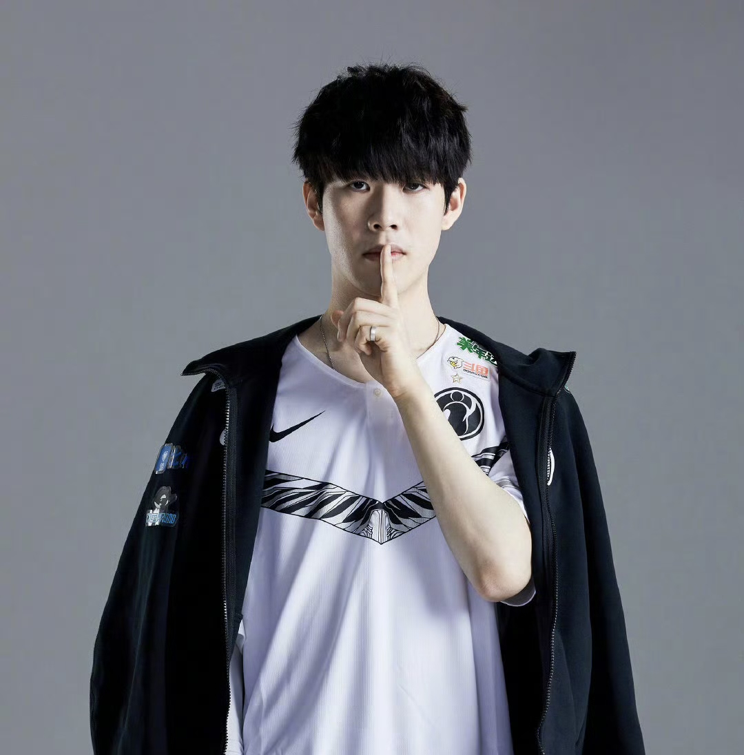 他需要更快 他需要更快